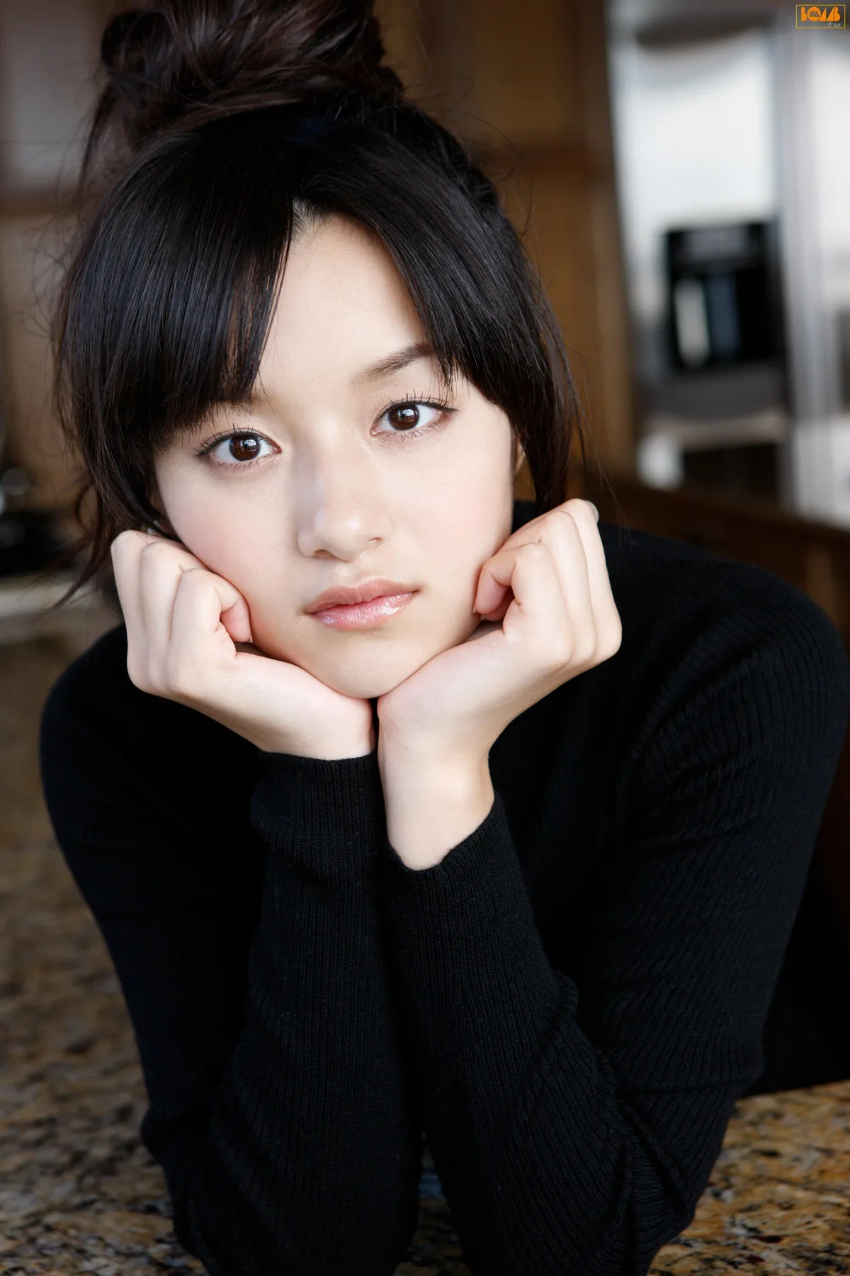 Bom.TVHitomi Miyake, tháng 7 năm 2010 - 9