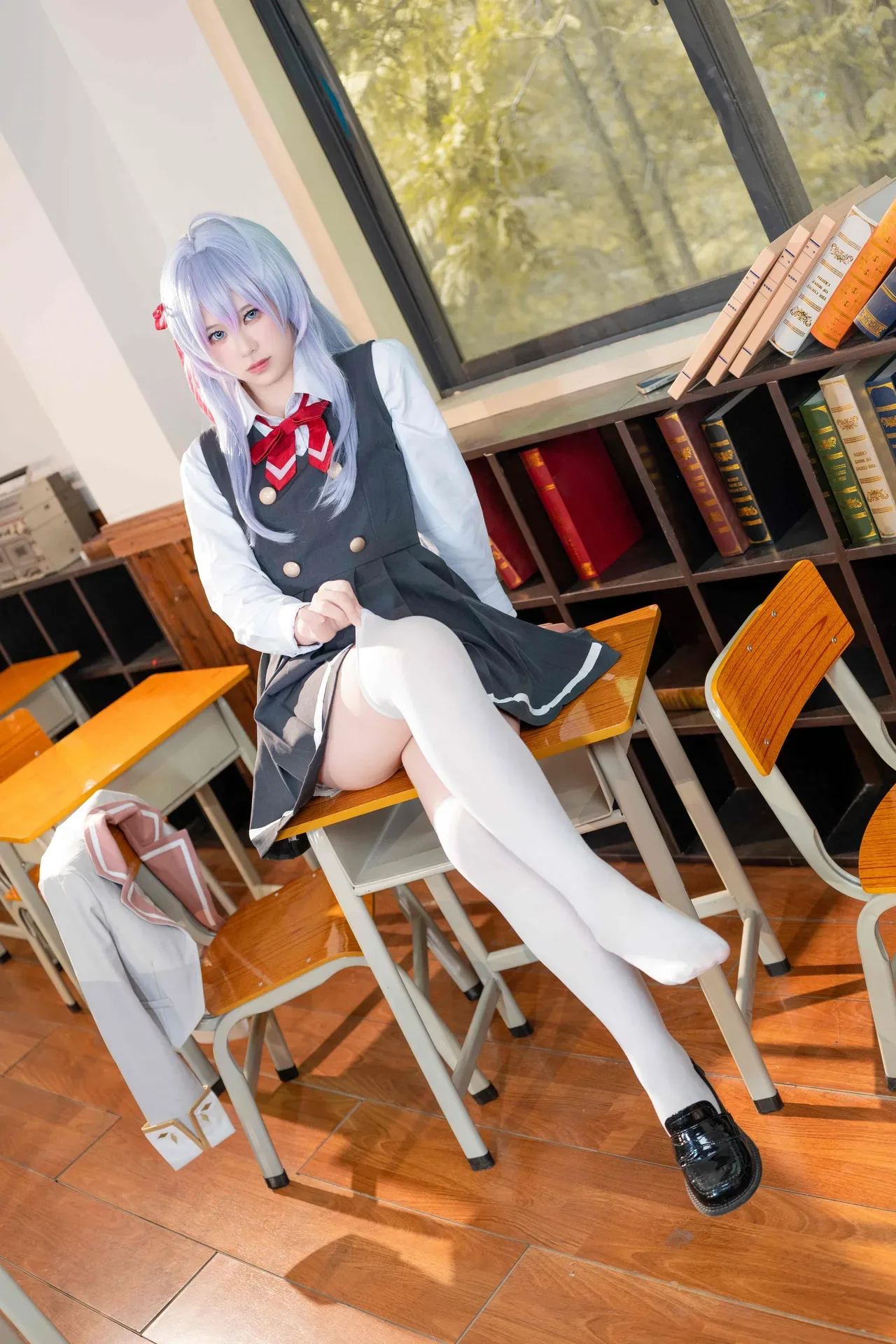 Sự vắng mặt của 鲨鲨 – 肻座の艾萉萉学 - 48