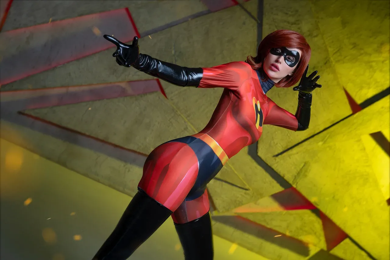 Lera Himera & CaterpillarCos – Helen & Violet Parr - 10